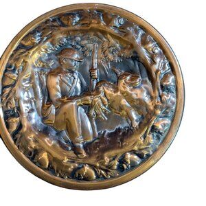 Copper Hunting Scene Plate Hanging Hook Rustic Look vintage decorative 6.5"